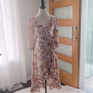 Perfect long sleeved wrap early fall dress